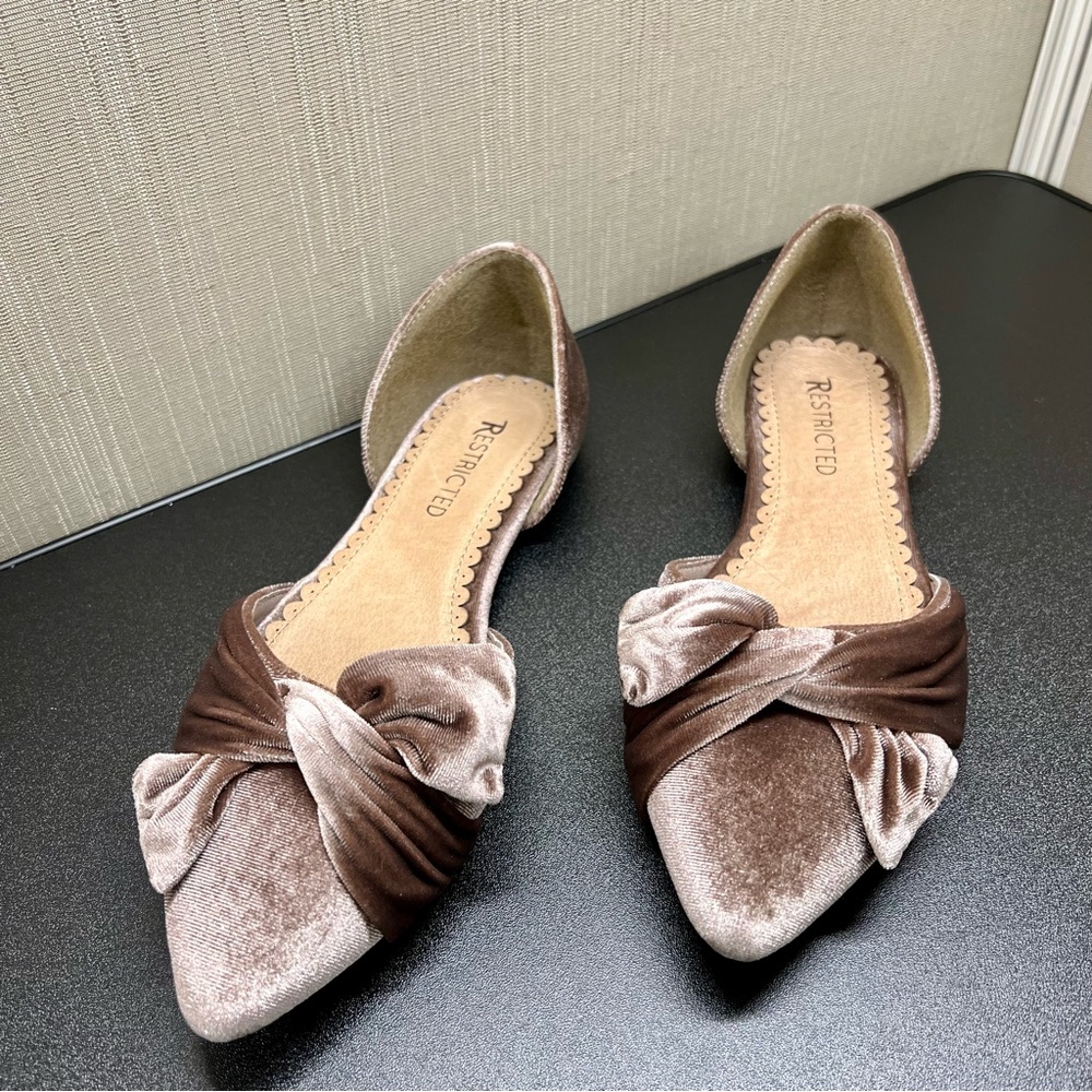 Restricted Velvet Bow Flats with Pointed Toe - Picture 2 of 9